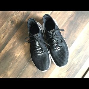 Women’s Addias Cloudfoam.